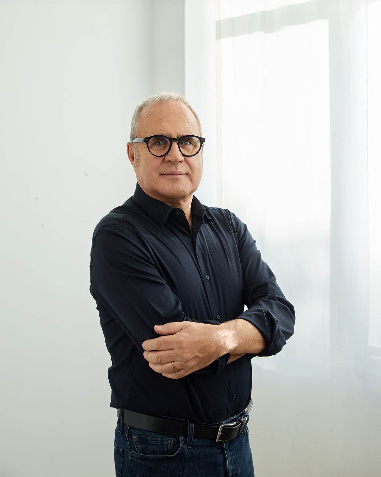 sesion de fotos corporativa de equipo en estudio